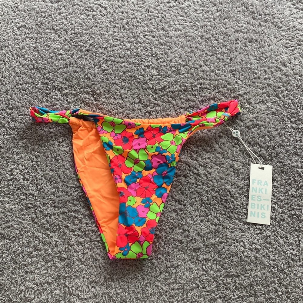 Frankie’s bikinis bottoms